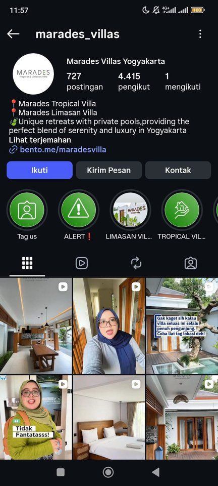 Furniture outdoor kayu jati custom di area kolam privat Marades Villas, Gamping Sleman